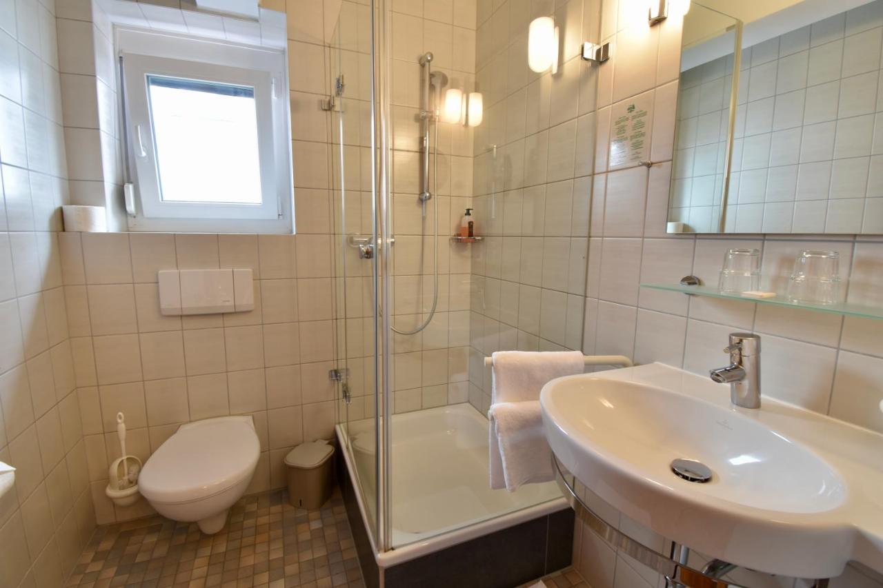 גוטמדינגן Hotel Kranz מראה חיצוני תמונה